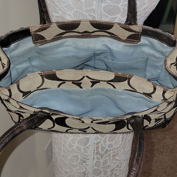 Vtg Coach Signature Shoulder Tote Purse Pockets Pouches Twist Lock Blue Interior - Picture 9 of 16